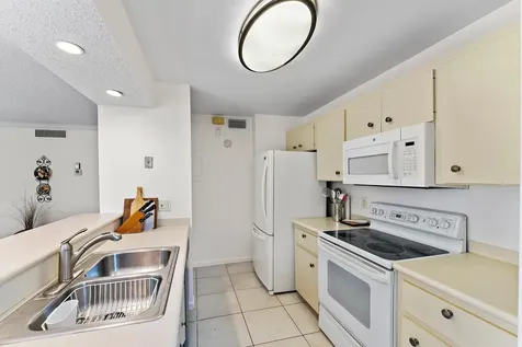 527 Brackenwood Place Palm Beach Gardens FL 33418
