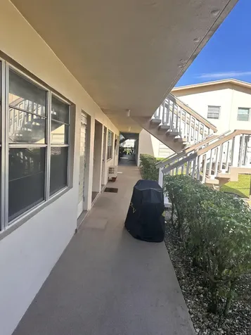 226 Canturbury West Palm Beach FL 33417