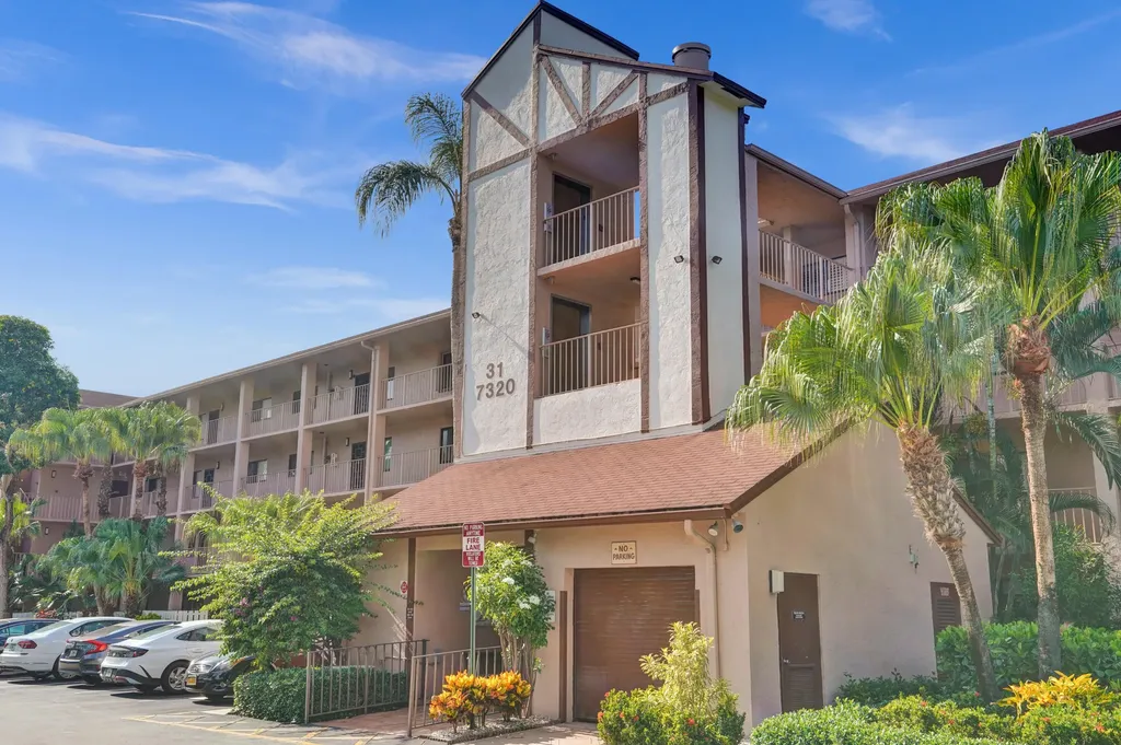 7320 Amberly Lane Delray Beach FL 33446