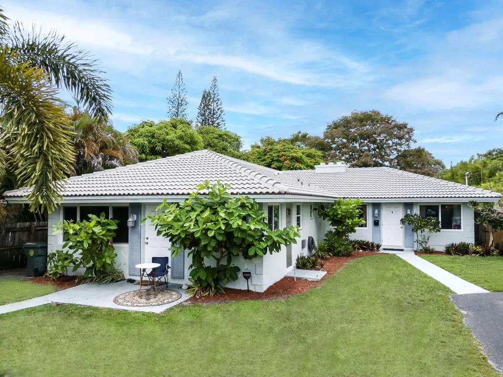 1680 NE 34th Lane Oakland Park FL 33334