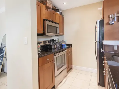 1680 NE 34th Lane Oakland Park FL 33334