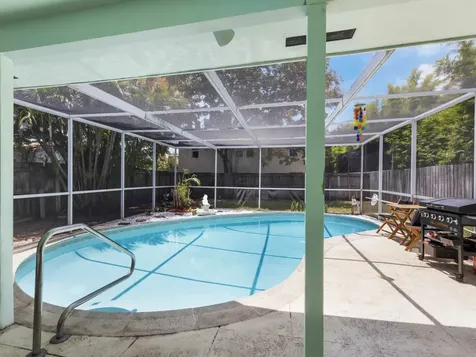 1680 NE 34th Lane Oakland Park FL 33334