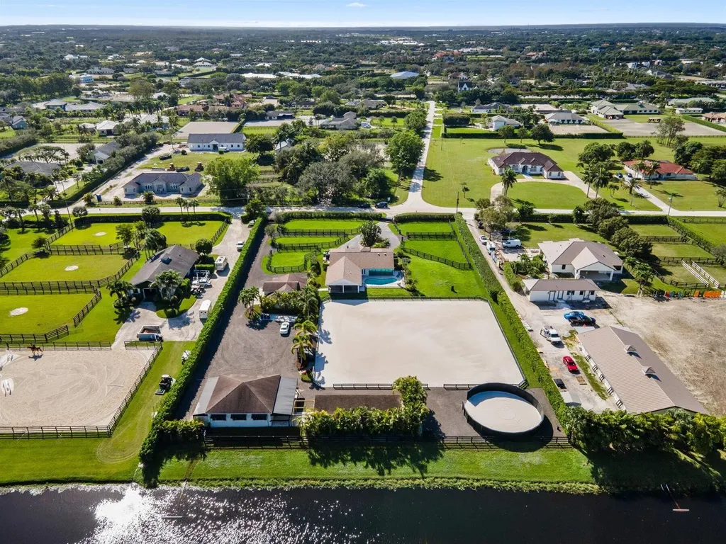 2904 Appaloosa Trail Wellington FL 33414