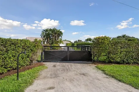 2904 Appaloosa Trail Wellington FL 33414