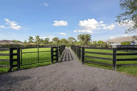 2904 Appaloosa Trail Wellington FL 33414