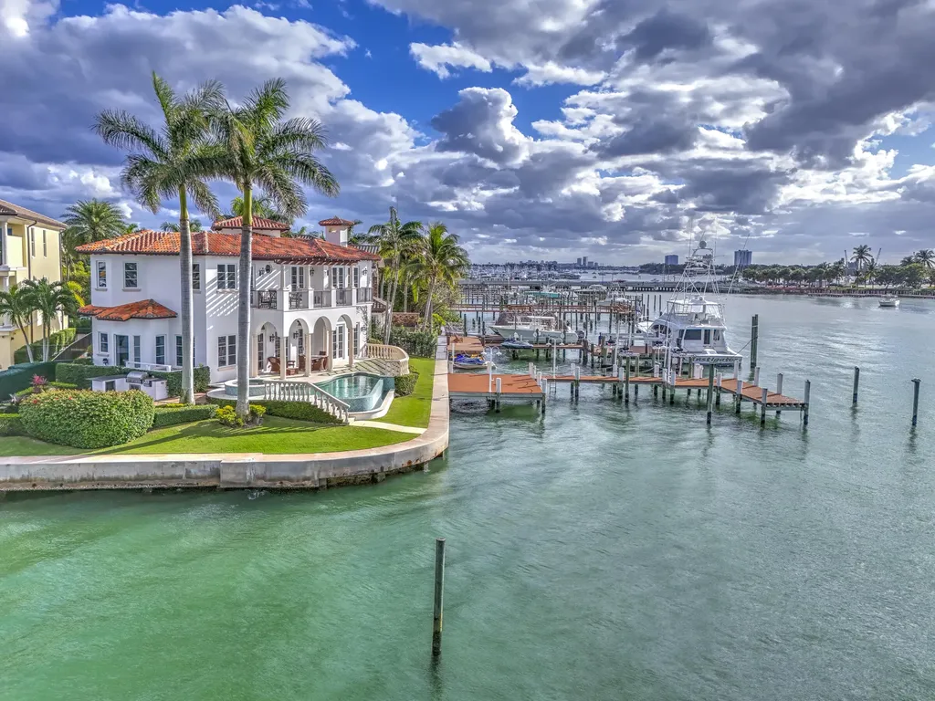 2775 Lake Drive Singer Island FL 33404