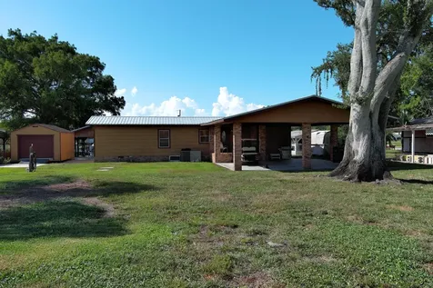 2096 Hunter Road Okeechobee FL 34974