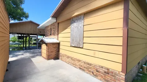 2096 Hunter Road Okeechobee FL 34974