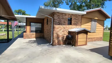 2096 Hunter Road Okeechobee FL 34974