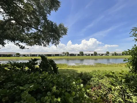 25 Abbey 101 Lane Delray Beach FL 33446