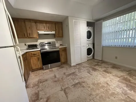 25 Abbey 101 Lane Delray Beach FL 33446