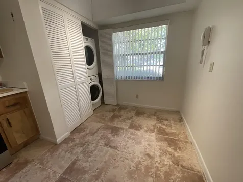 25 Abbey 101 Lane Delray Beach FL 33446