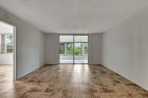 25 Abbey 101 Lane Delray Beach FL 33446