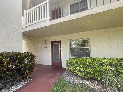 25 Abbey 101 Lane Delray Beach FL 33446