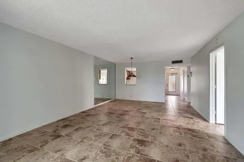 25 Abbey 101 Lane Delray Beach FL 33446