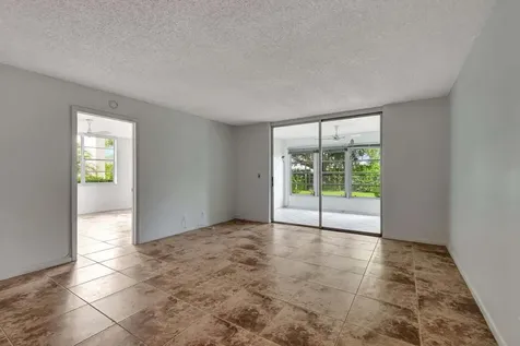 25 Abbey 101 Lane Delray Beach FL 33446