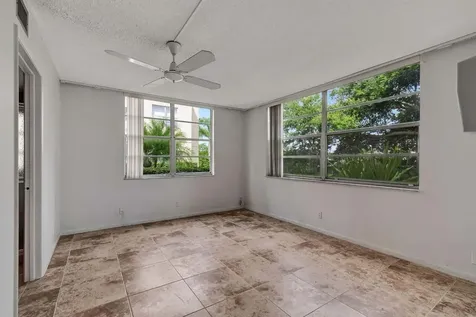 25 Abbey 101 Lane Delray Beach FL 33446