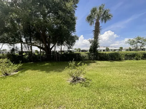 25 Abbey 101 Lane Delray Beach FL 33446