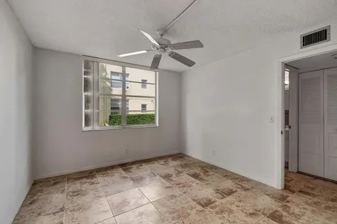 25 Abbey 101 Lane Delray Beach FL 33446