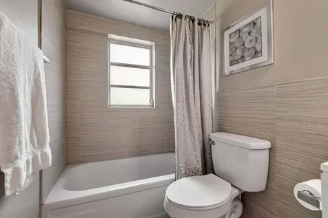 25 Abbey 101 Lane Delray Beach FL 33446