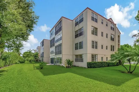 25 Abbey 101 Lane Delray Beach FL 33446