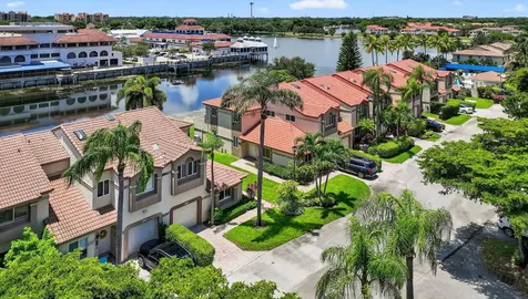 6806 Via Regina Boca Raton FL 33433