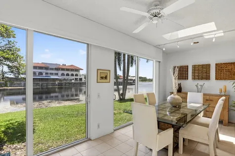 6806 Via Regina Boca Raton FL 33433