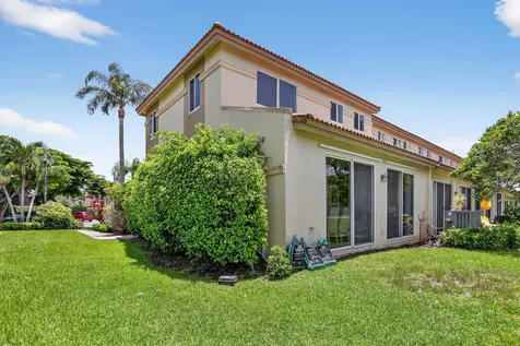 6806 Via Regina Boca Raton FL 33433