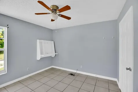 706 Wisteria Avenue Fort Pierce FL 34982