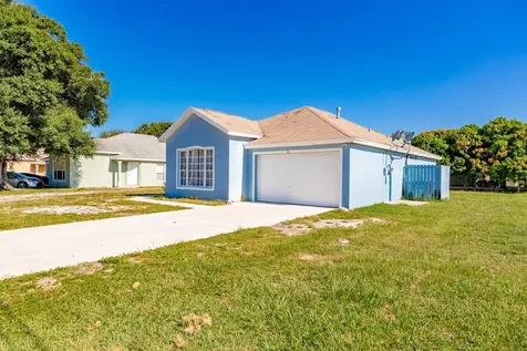 706 Wisteria Avenue Fort Pierce FL 34982