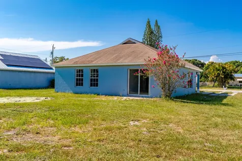 706 Wisteria Avenue Fort Pierce FL 34982