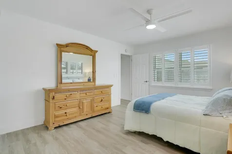 4192 Elm Avenue Palm Beach Gardens FL 33410