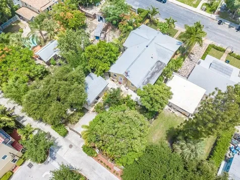 213-215 S Ocean Breeze Lake Worth Beach FL 33460