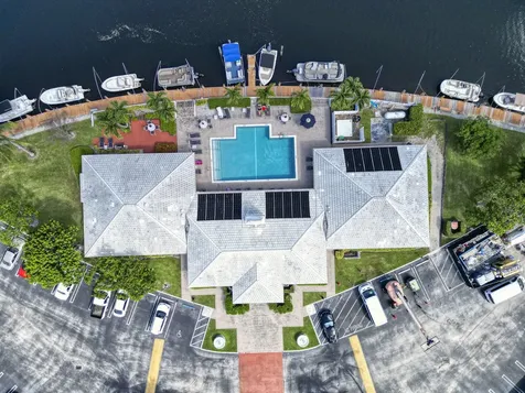 130 Cypress Club Drive Pompano Beach FL 33060
