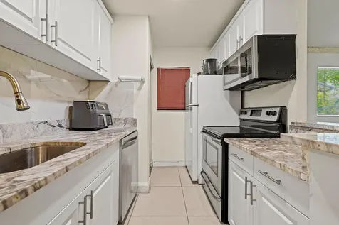 610 Trace Circle Deerfield Beach FL 33441