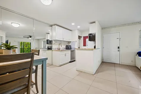 610 Trace Circle Deerfield Beach FL 33441
