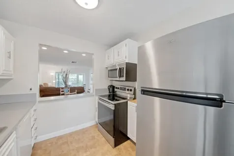 13670 Via Flora Delray Beach FL 33484