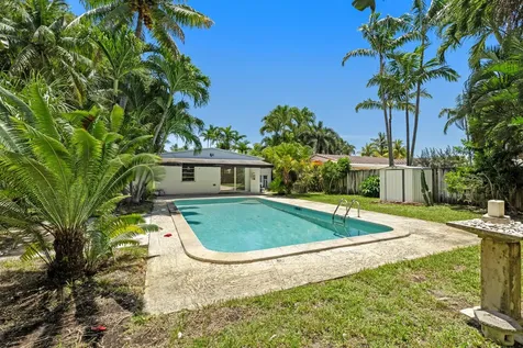 1637 N Victoria Park Road Fort Lauderdale FL 33305
