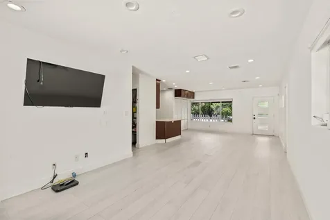 1637 N Victoria Park Road Fort Lauderdale FL 33305