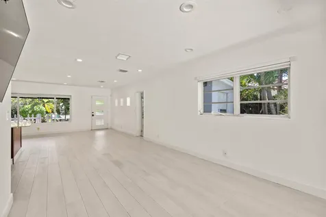 1637 N Victoria Park Road Fort Lauderdale FL 33305