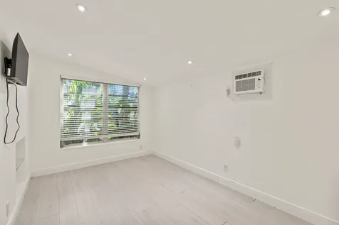 1637 N Victoria Park Road Fort Lauderdale FL 33305