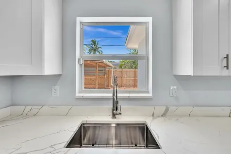 2920 Ne 8th Terrace Pompano Beach FL 33064