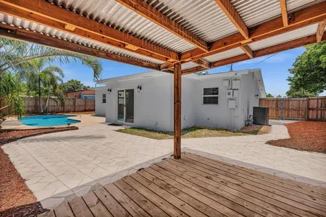 2920 Ne 8th Terrace Pompano Beach FL 33064