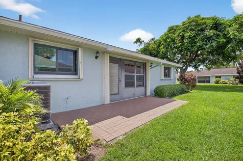 9855 Loquat Tree Run A Run Boynton Beach FL 33436