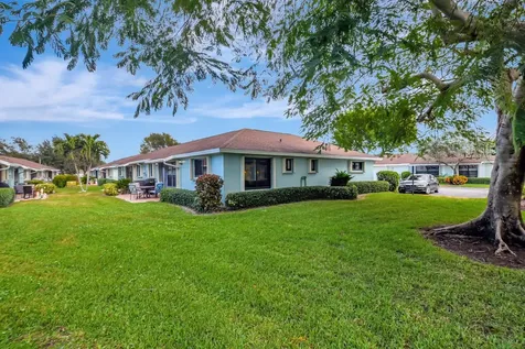 9855 Loquat Tree Run A Run Boynton Beach FL 33436