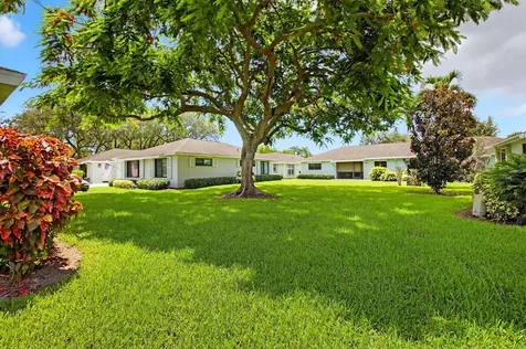 9855 Loquat Tree Run A Run Boynton Beach FL 33436