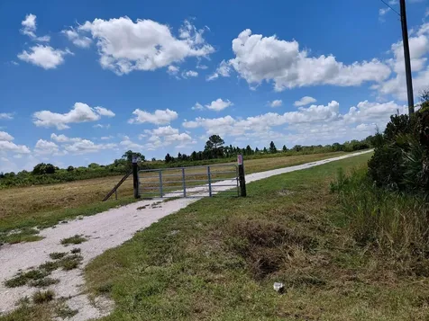 18570 NW 248th Street Okeechobee FL 34972