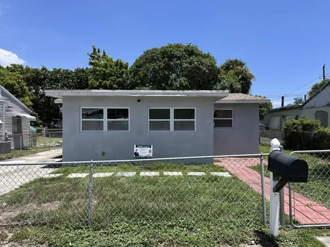 840 W 1st Street Riviera Beach FL 33404