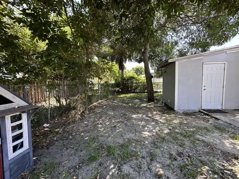 840 W 1st Street Riviera Beach FL 33404