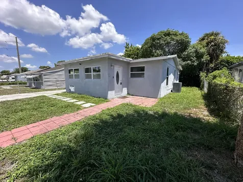 840 W 1st Street Riviera Beach FL 33404